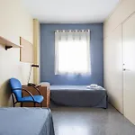 Residencia Universitaria Resa Emperador Carlos V * Granada