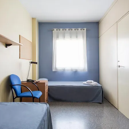 Residencia Universitaria Resa Emperador Carlos V * Granada