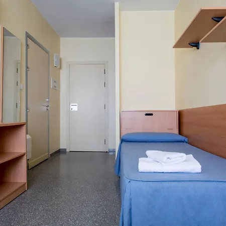Hostel Resa Emperador Carlos V *