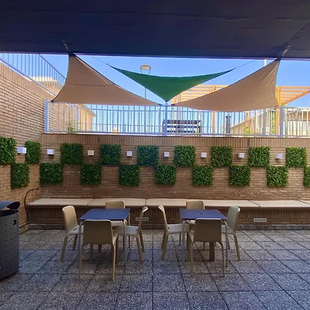 Resa Emperador Carlos V Hostel